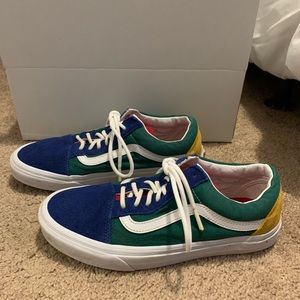 VANS Old Skool Shoes, trendy colors, womens size 9 / mens size 7.5